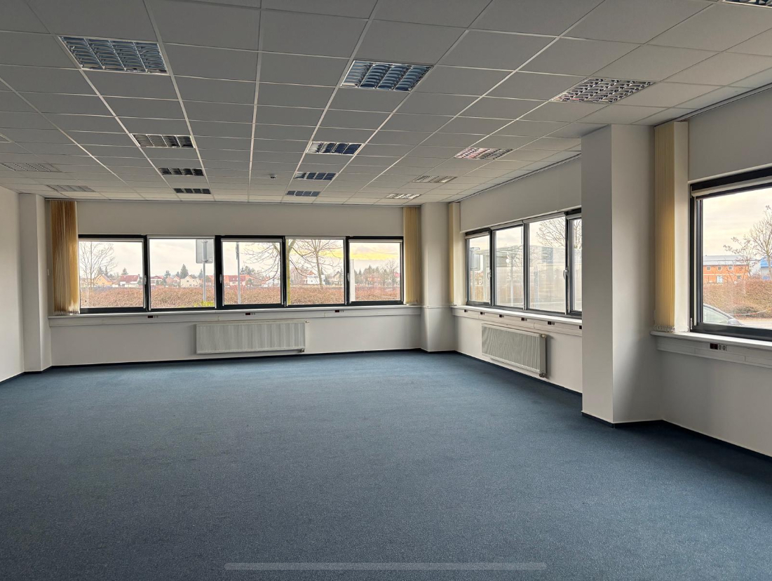 Amesbury Business Park Prague, Chrastany, Chrášťany – photo 18