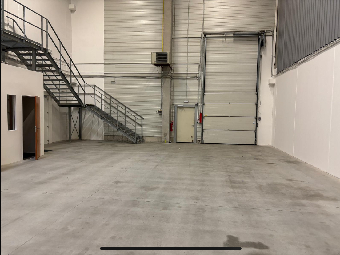 Amesbury Business Park Prague, Chrastany, Chrášťany – photo 16