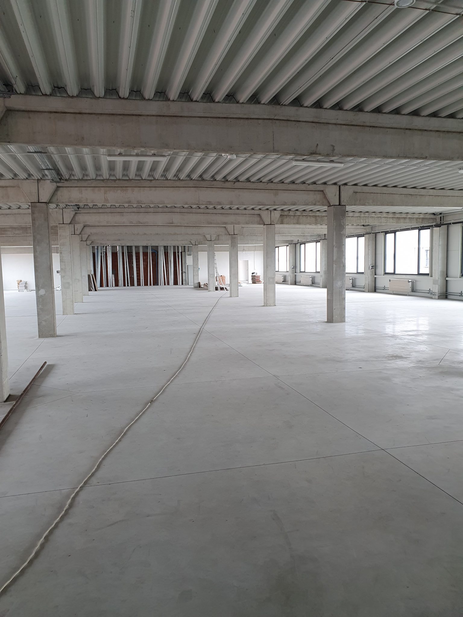Rent of Warehouse Space in Modletice – photo 1