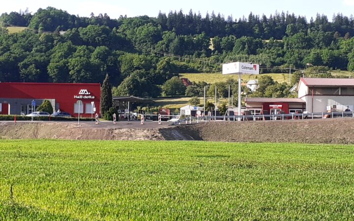 Land for Sale in Vsetín, Vsetín, Bobrky – photo 1