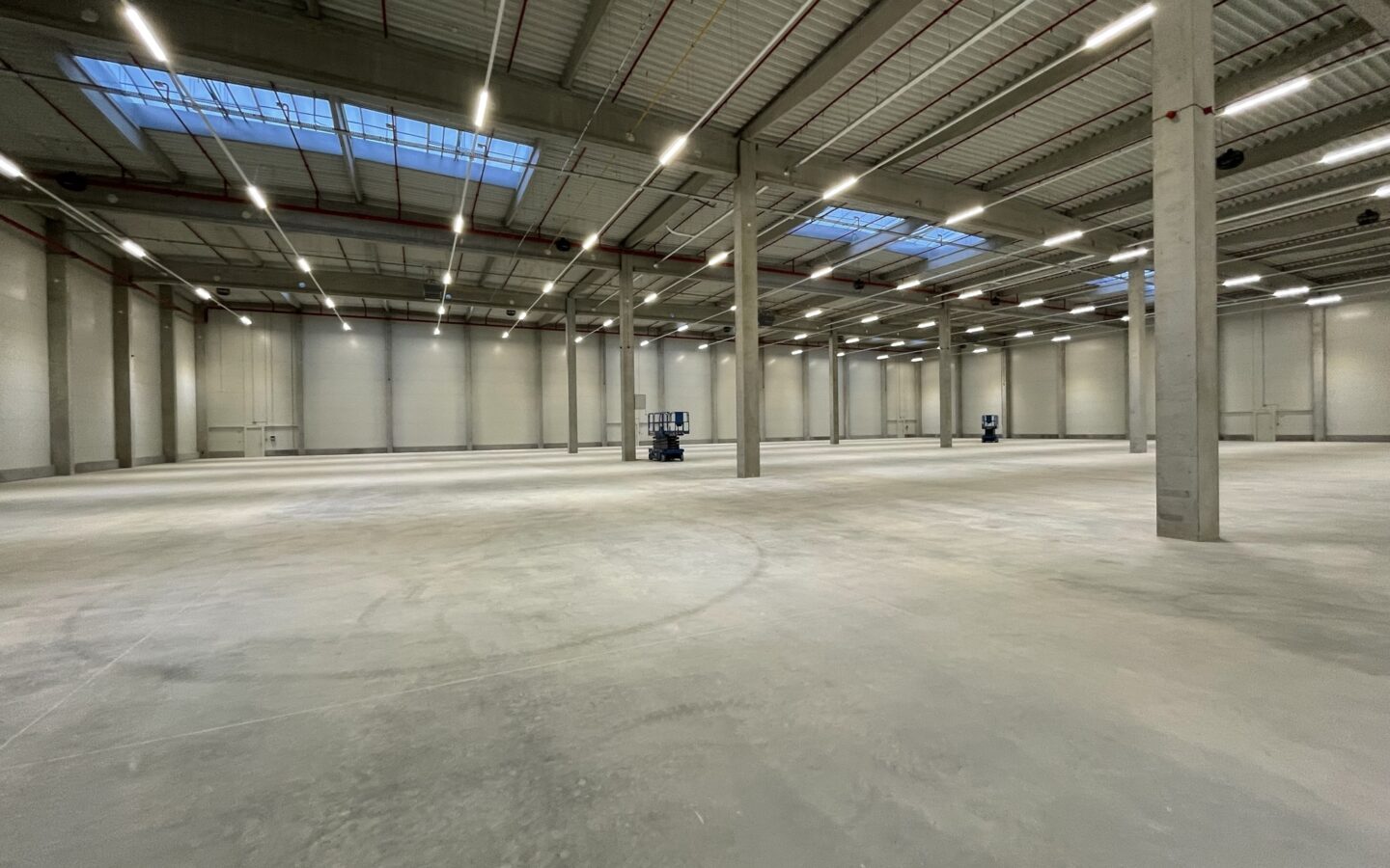 Logistics Services, 2000 Pallet Places, Chrášťany – photo 2