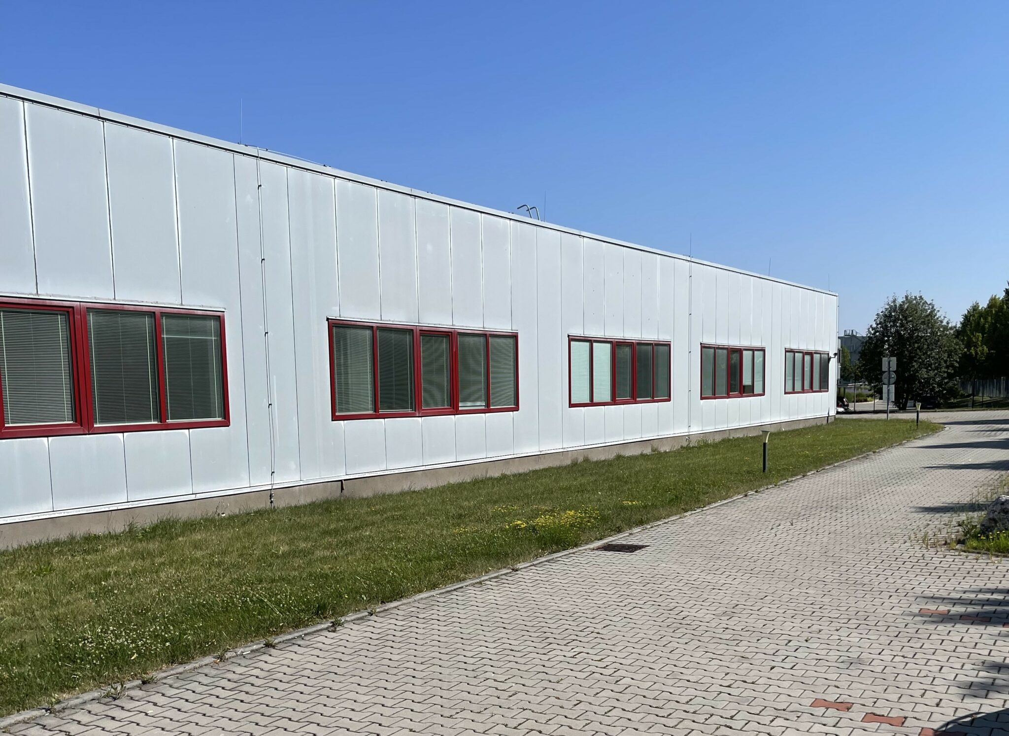 Výrobní hala k pronájmu, Kolín – foto 1