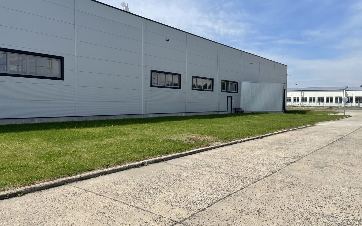 Pronájem skladových a výrobních prostor, Chomutov – foto 1