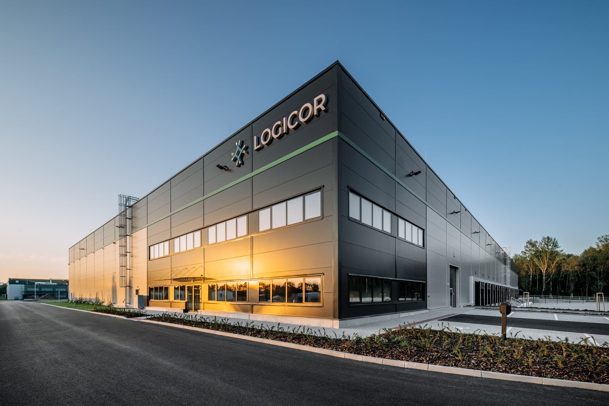 Skladové a výrobní prostory, Logicor Příšovice – foto 1