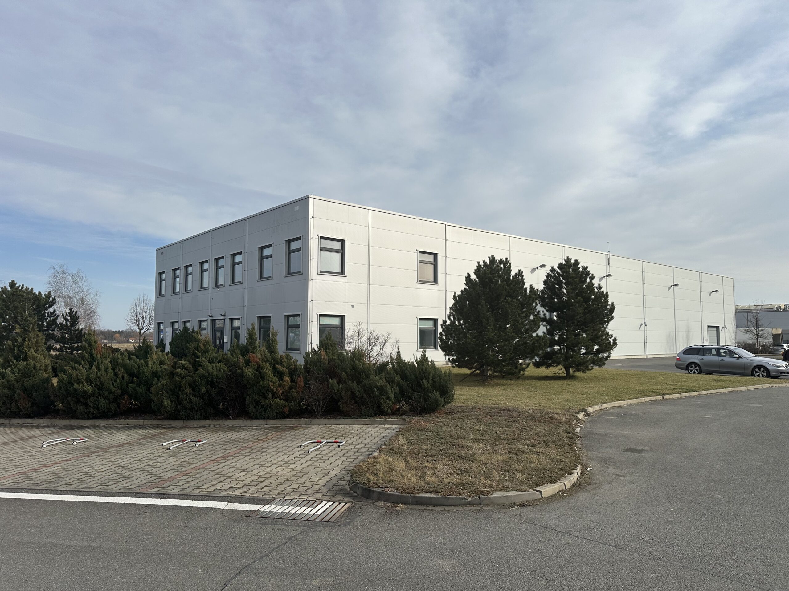Warehouse and Production Premises, Vestec u Jesenice – photo 1